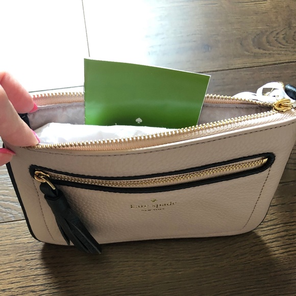 Kate Spade Chester Street ‘Tinie’ wristlet - brand new - Picture 5 of 5
